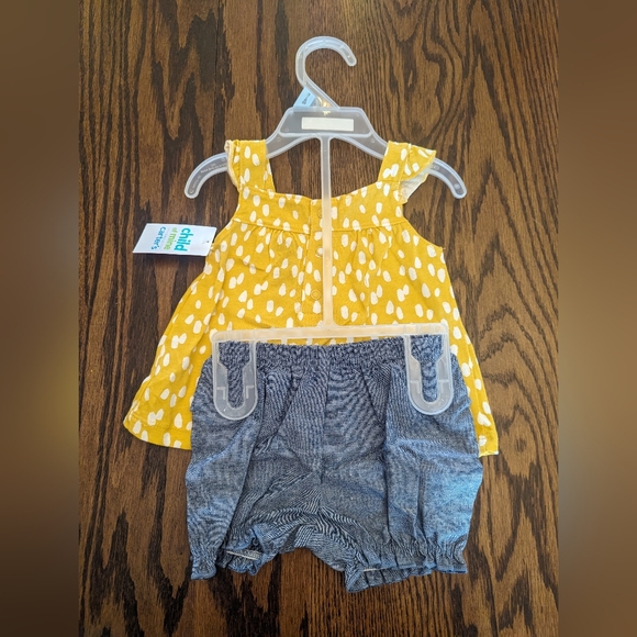 Carter's 3-6m summer outfit - Picture 2 of 2